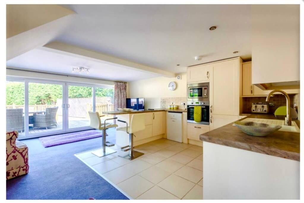 Adorable 2 Bedroom Countryside Guesthouse Broome  Extérieur photo